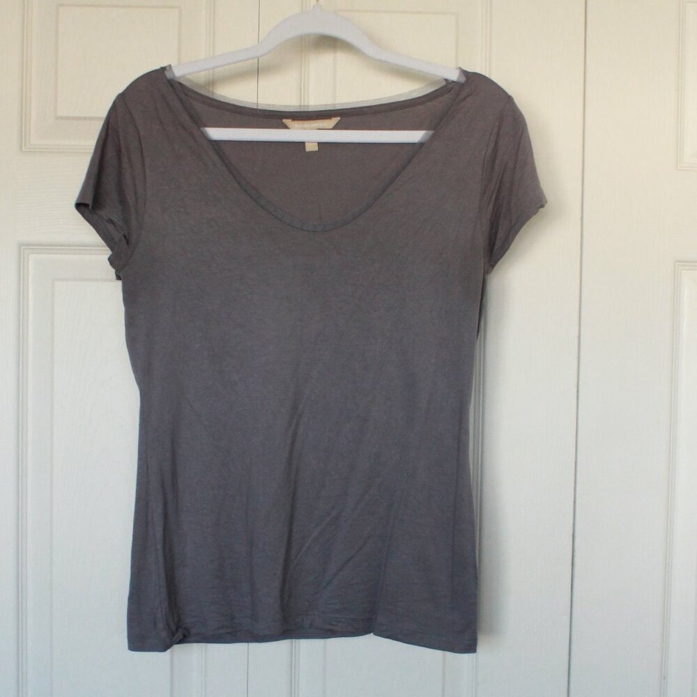Banana Republic gray tee size Medium